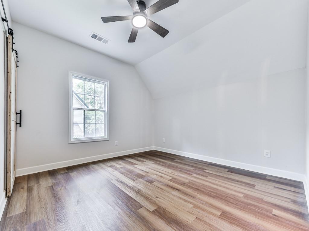 6 Hillside Avenue SE