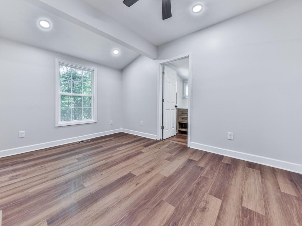 6 Hillside Avenue SE