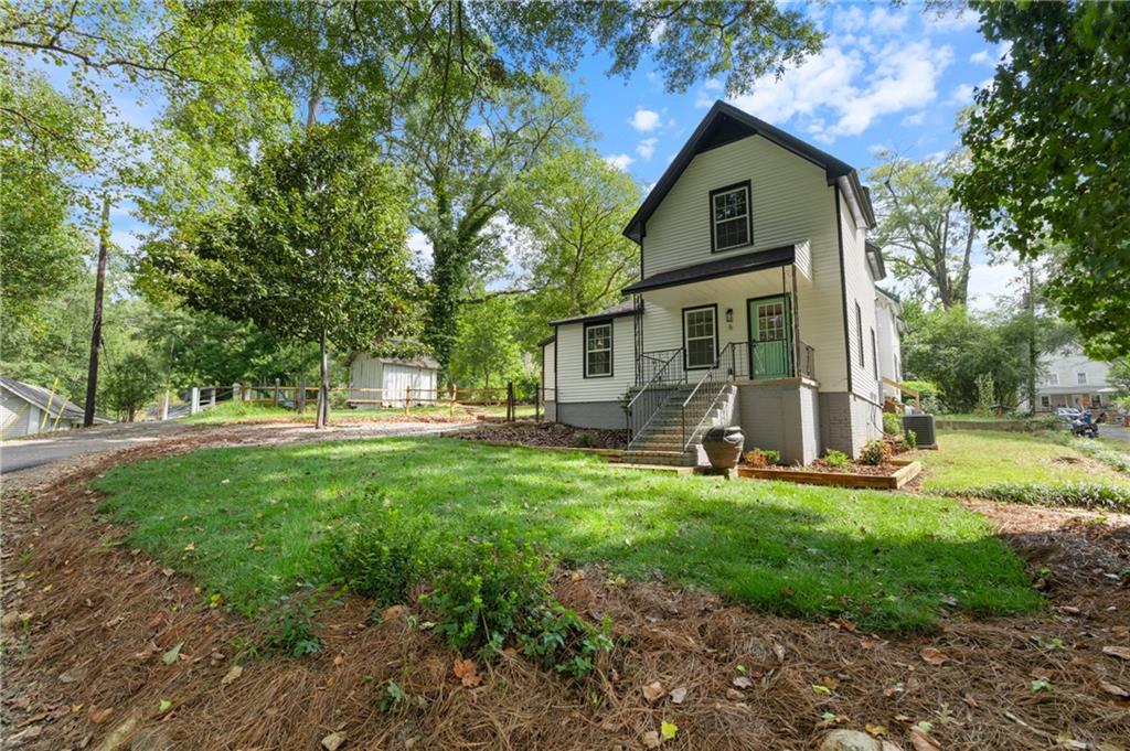 6 Hillside Avenue SE