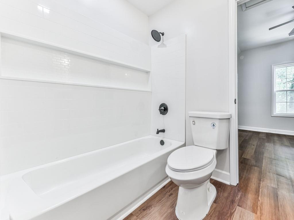 6 Hillside Avenue SE