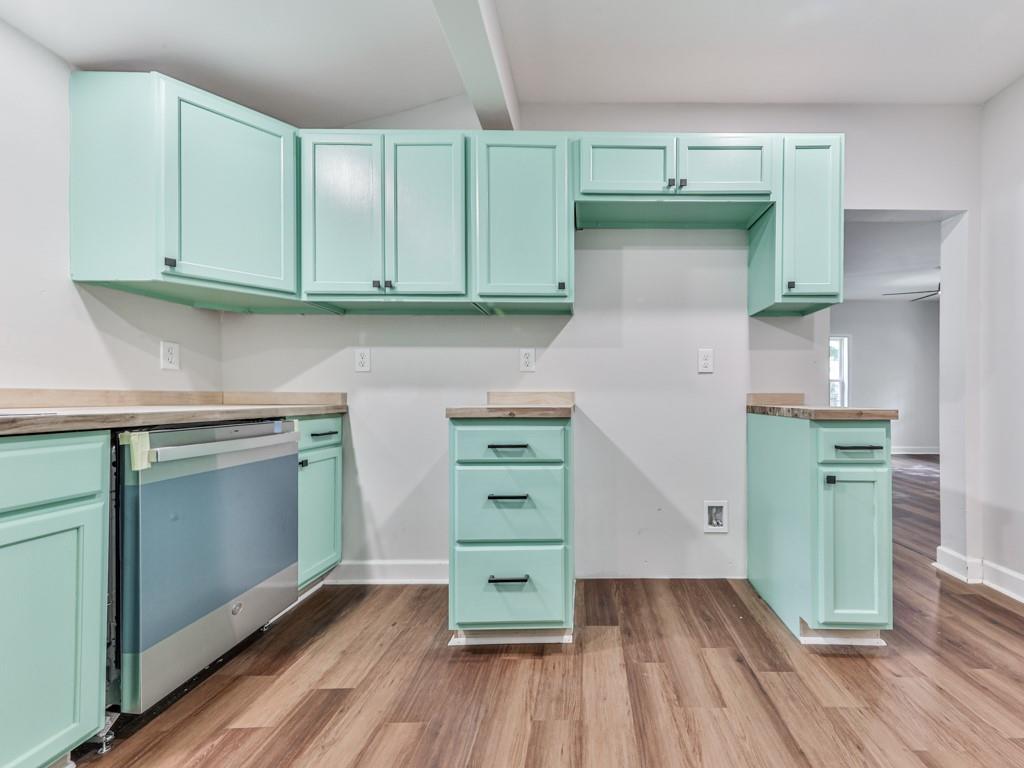 6 Hillside Avenue SE