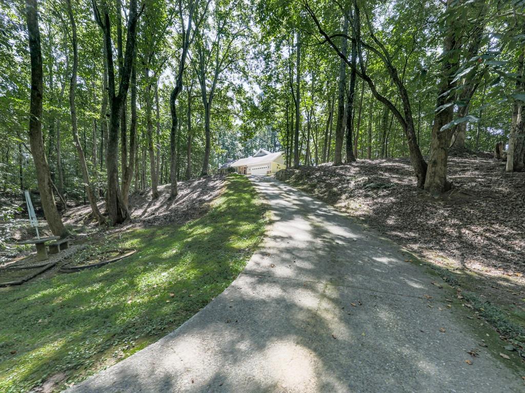 5855 Wills Lake Road