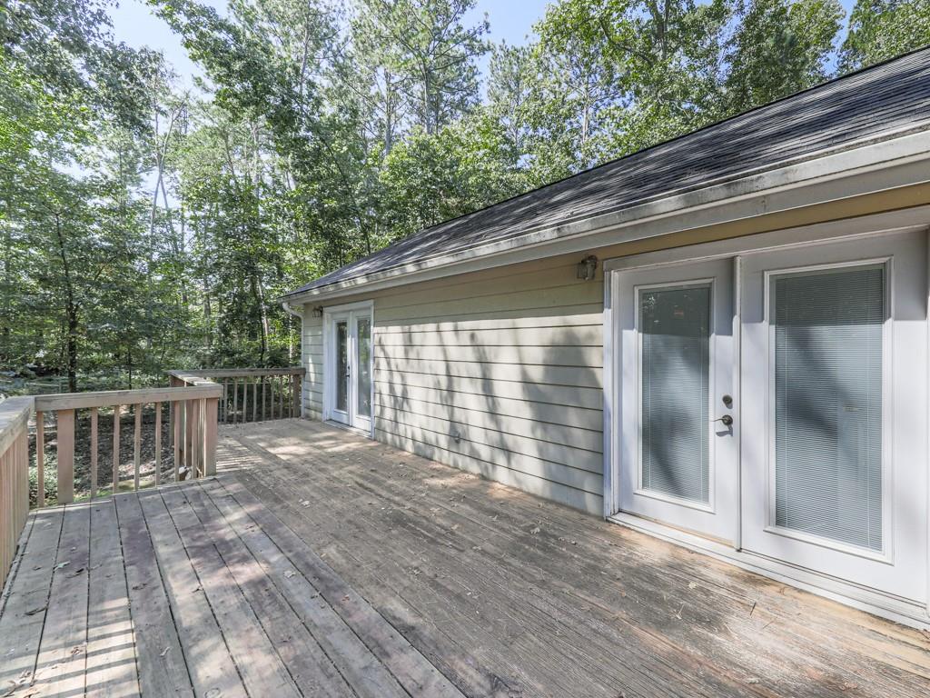 5855 Wills Lake Road