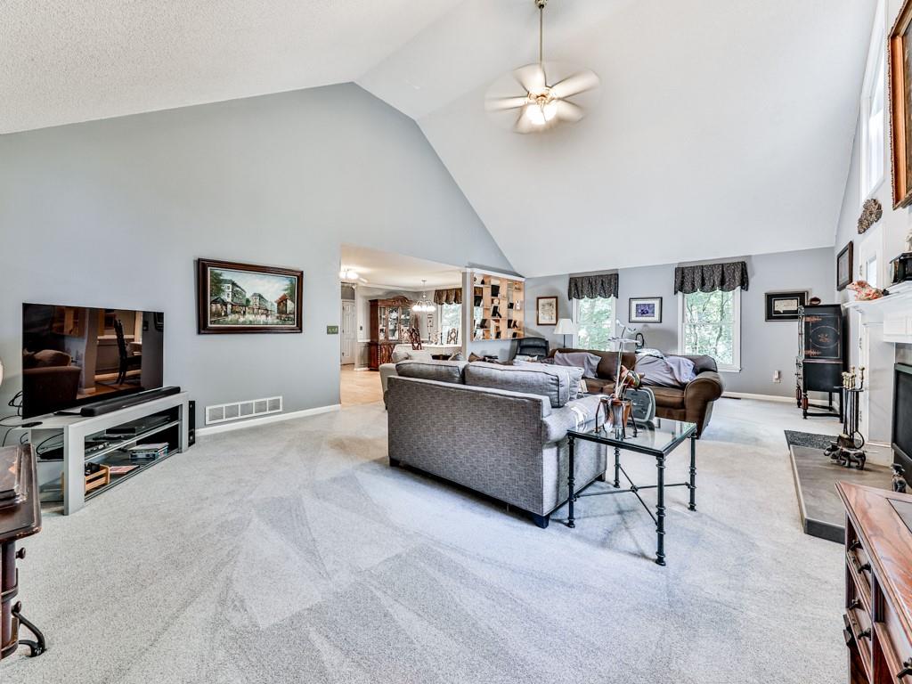 5855 Wills Lake Road