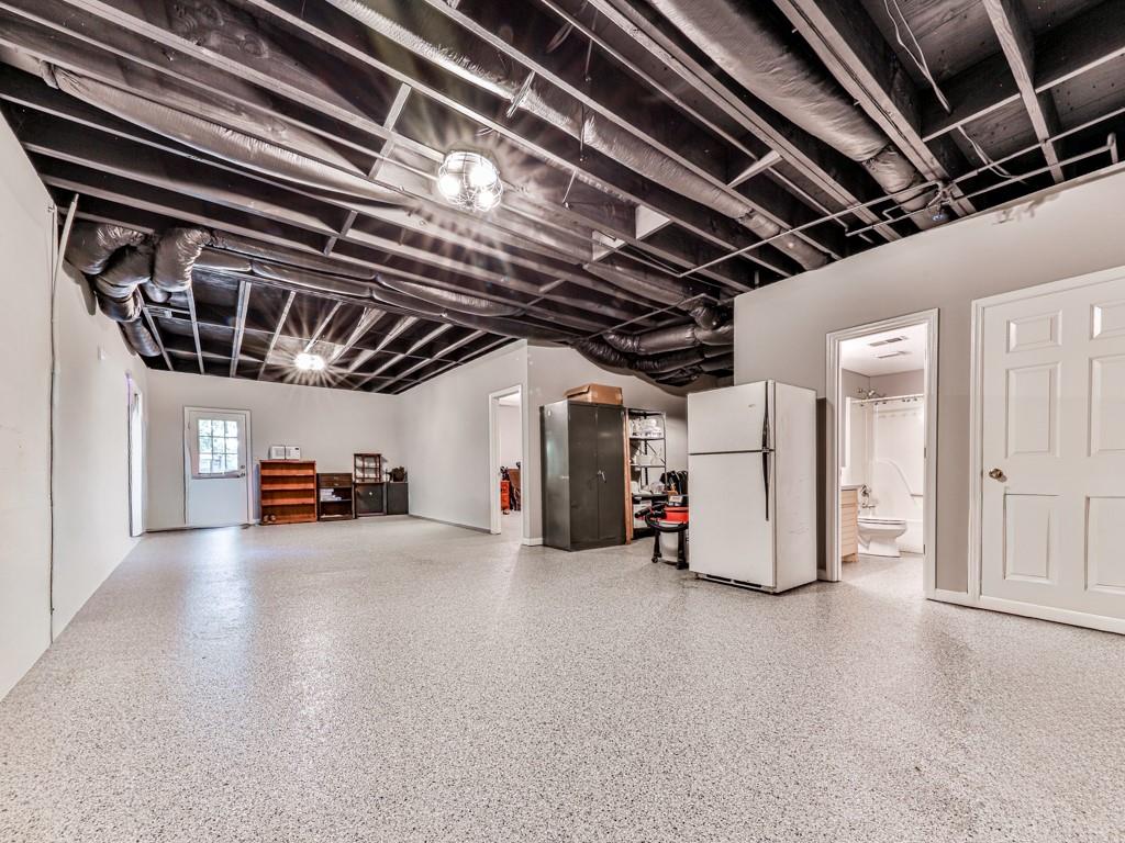 5855 Wills Lake Road