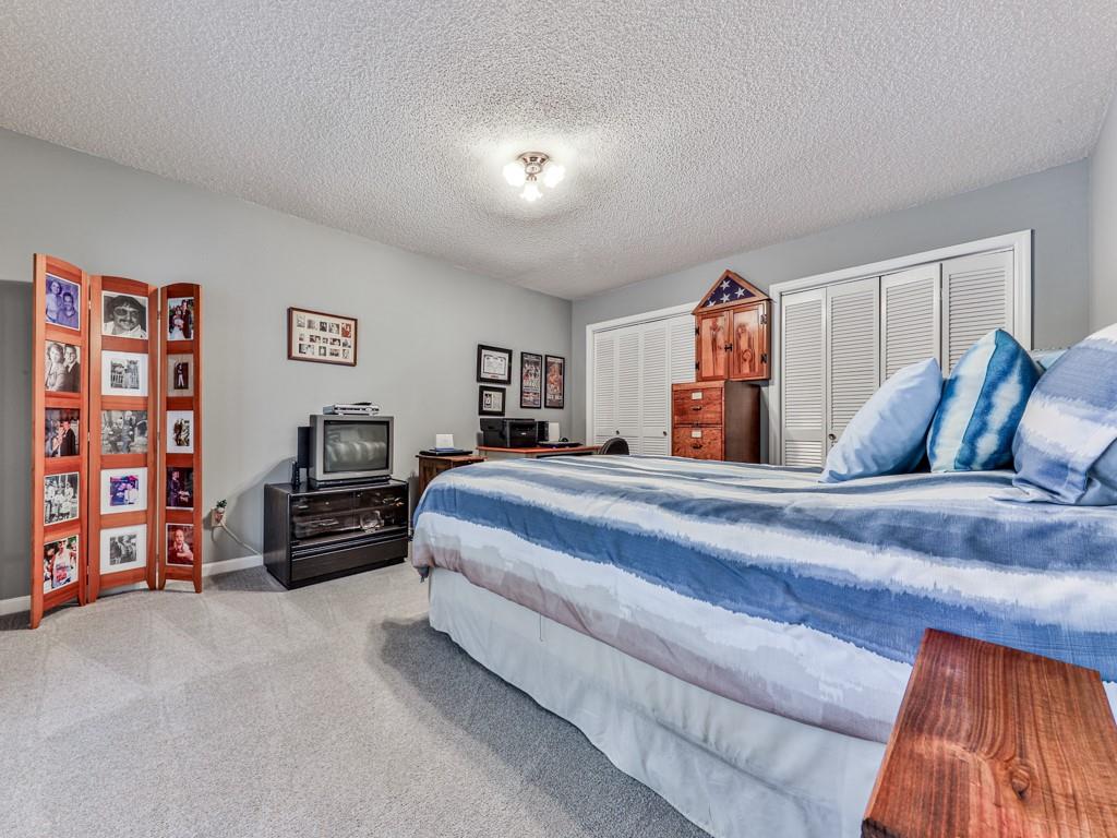 5855 Wills Lake Road