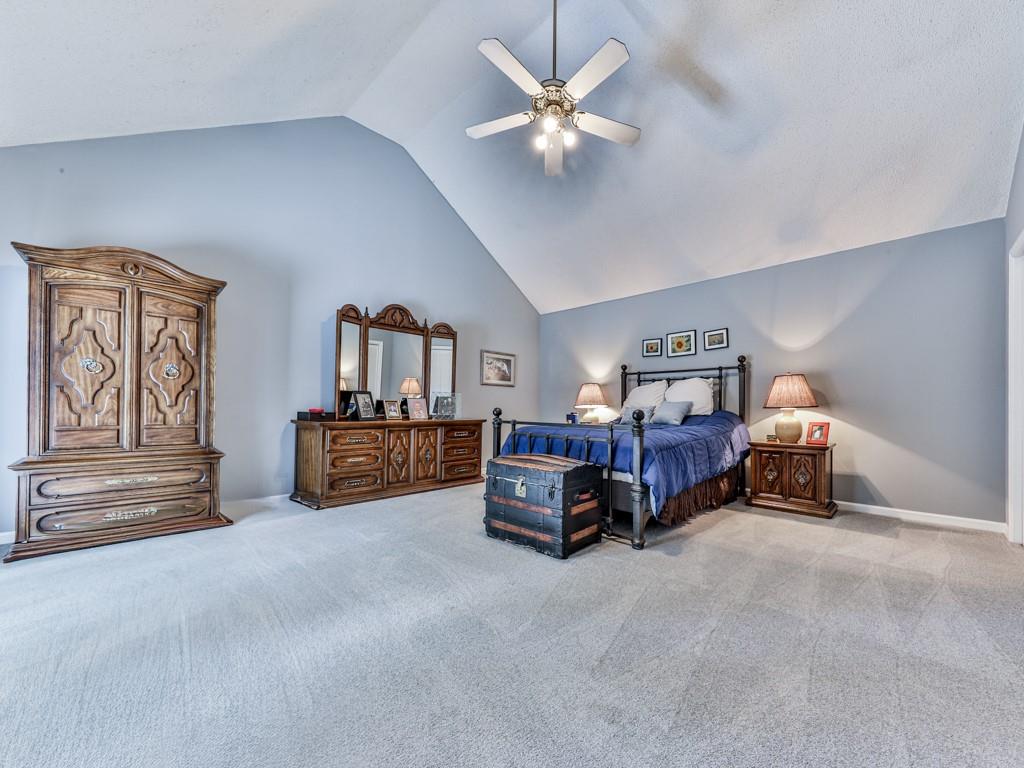 5855 Wills Lake Road