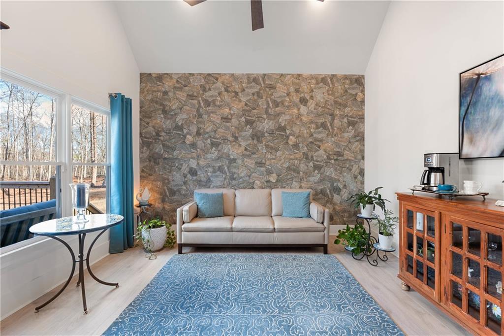 1010 Darby Ford Lane