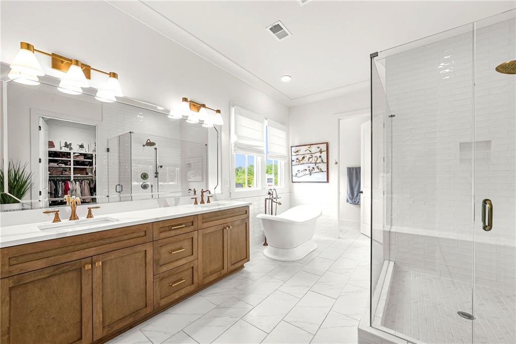 1025 Crossroad Trail