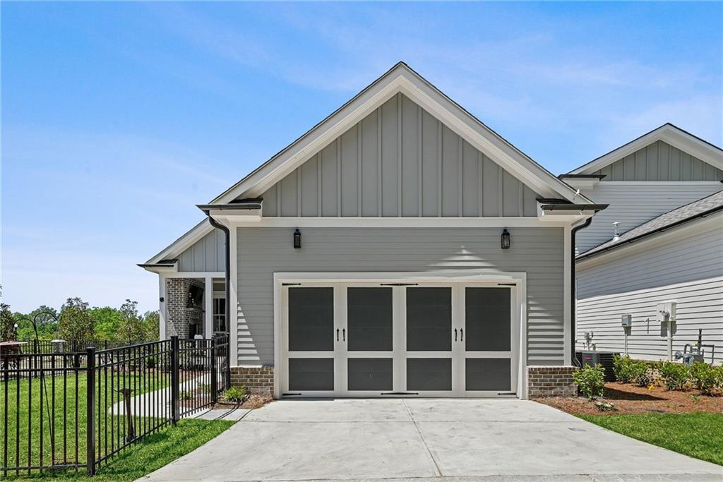 1025 Crossroad Trail