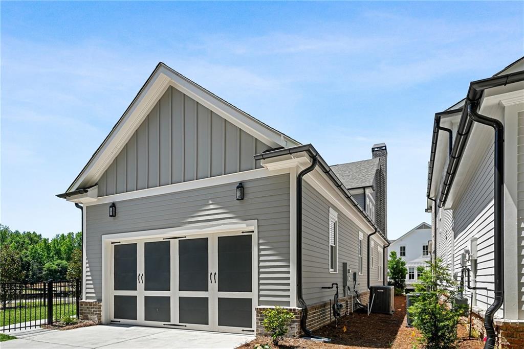 1025 Crossroad Trail