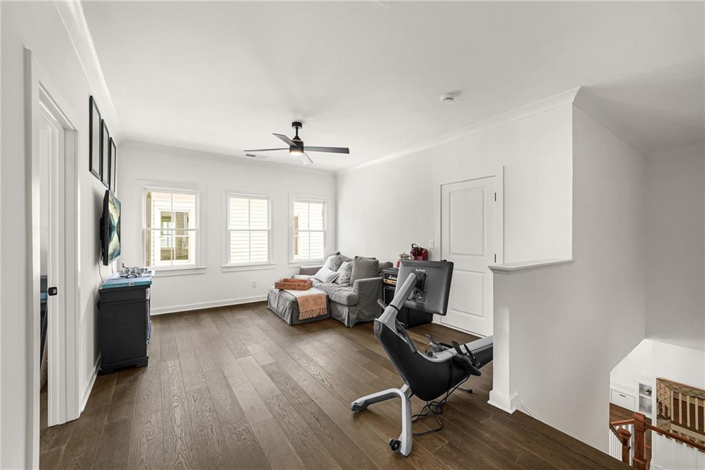 1025 Crossroad Trail