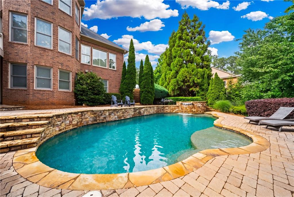1032 Windsor Green Drive