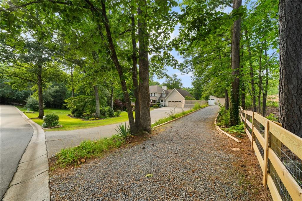 31 Fawn Lake Trail NE