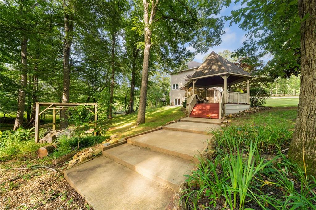 31 Fawn Lake Trail NE