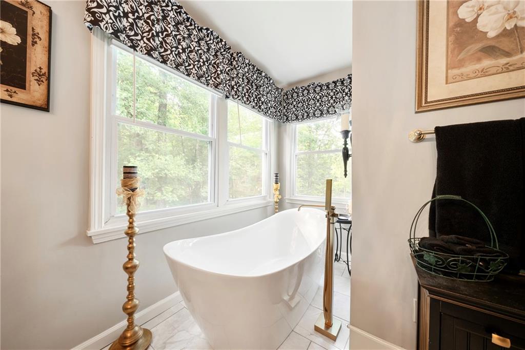 31 Fawn Lake Trail NE