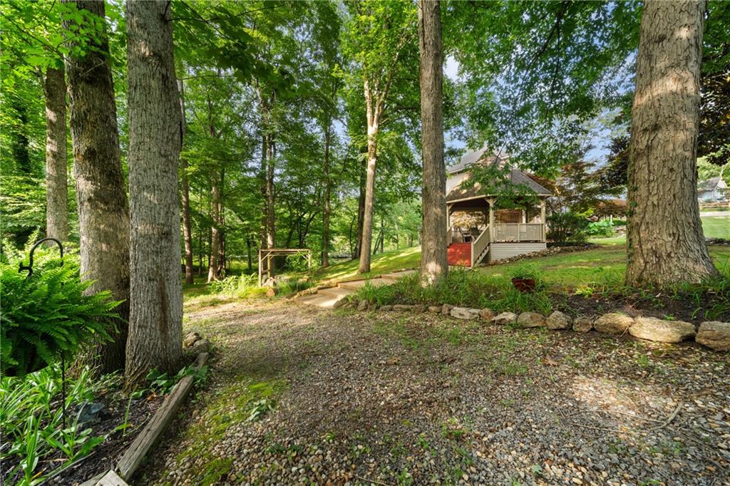 31 Fawn Lake Trail NE