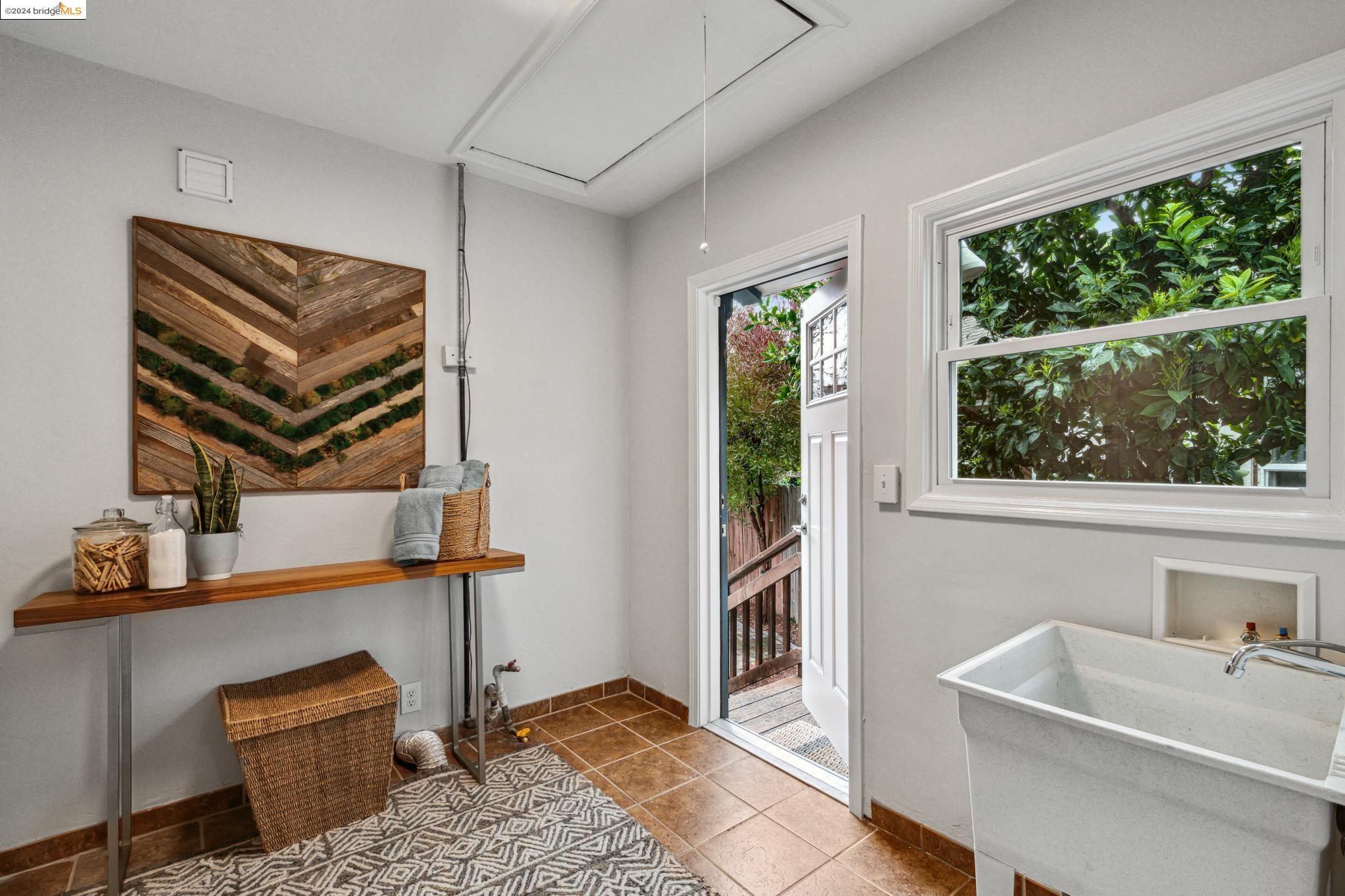 155 Best Ave