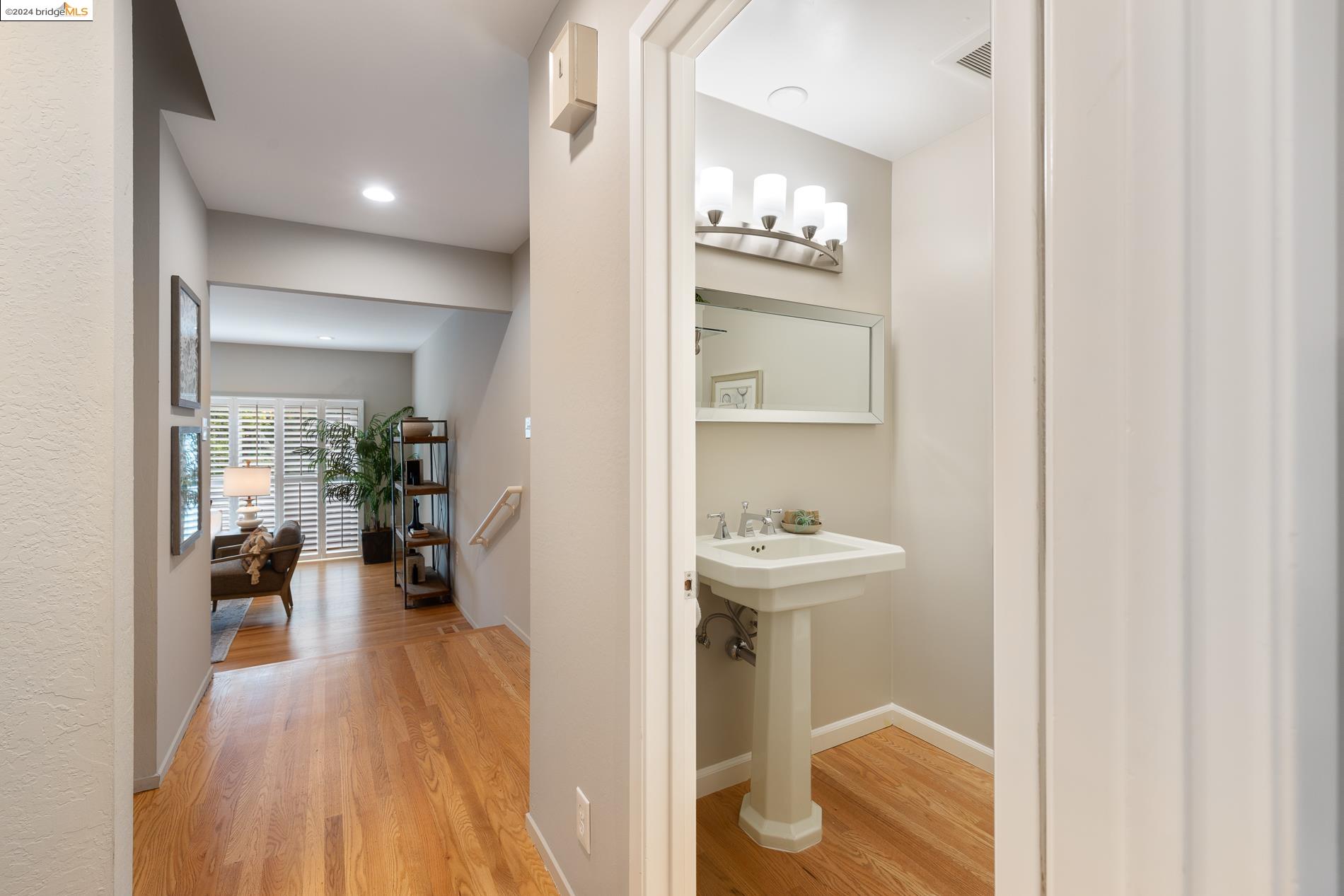 82 Clarewood Ln