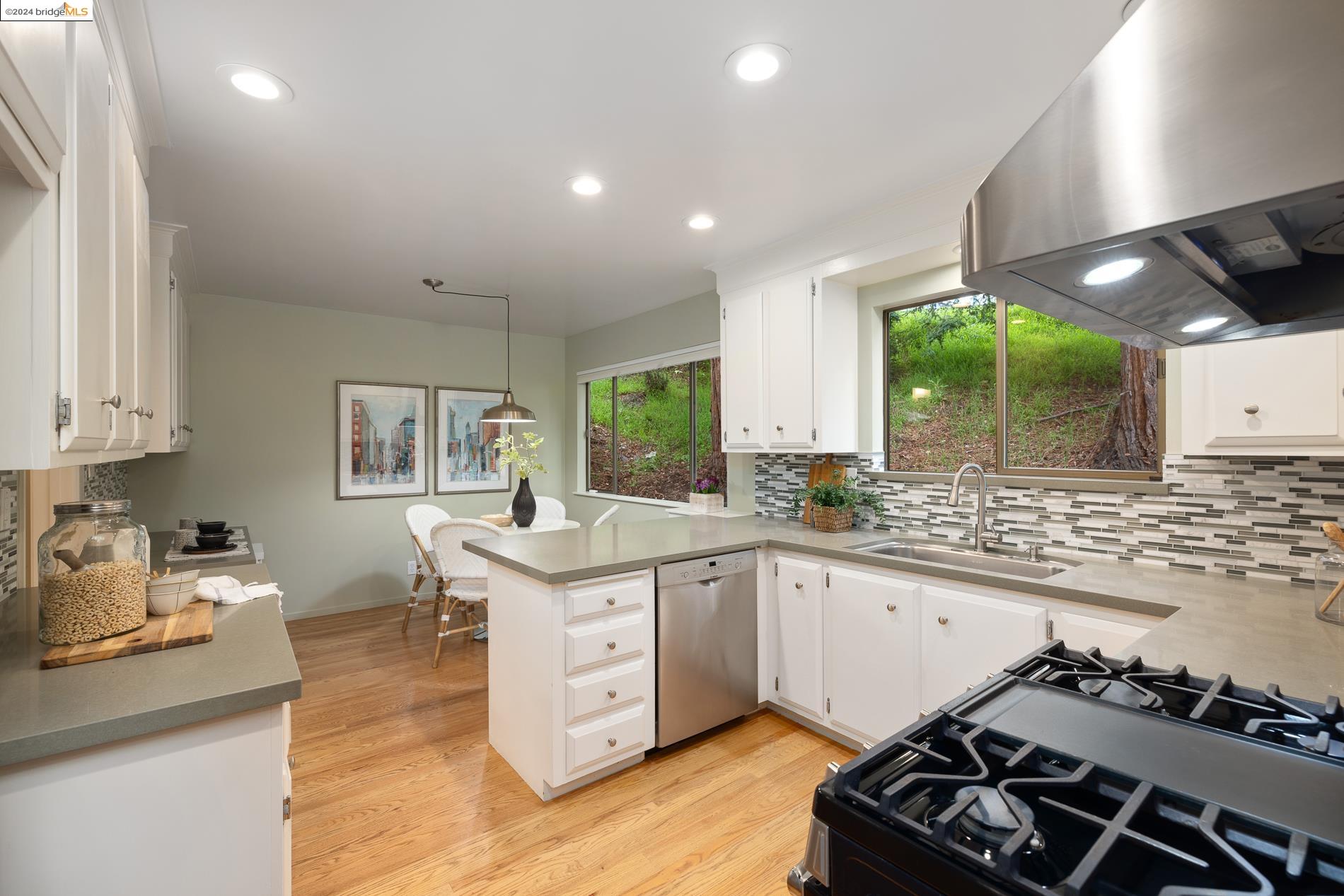 82 Clarewood Ln