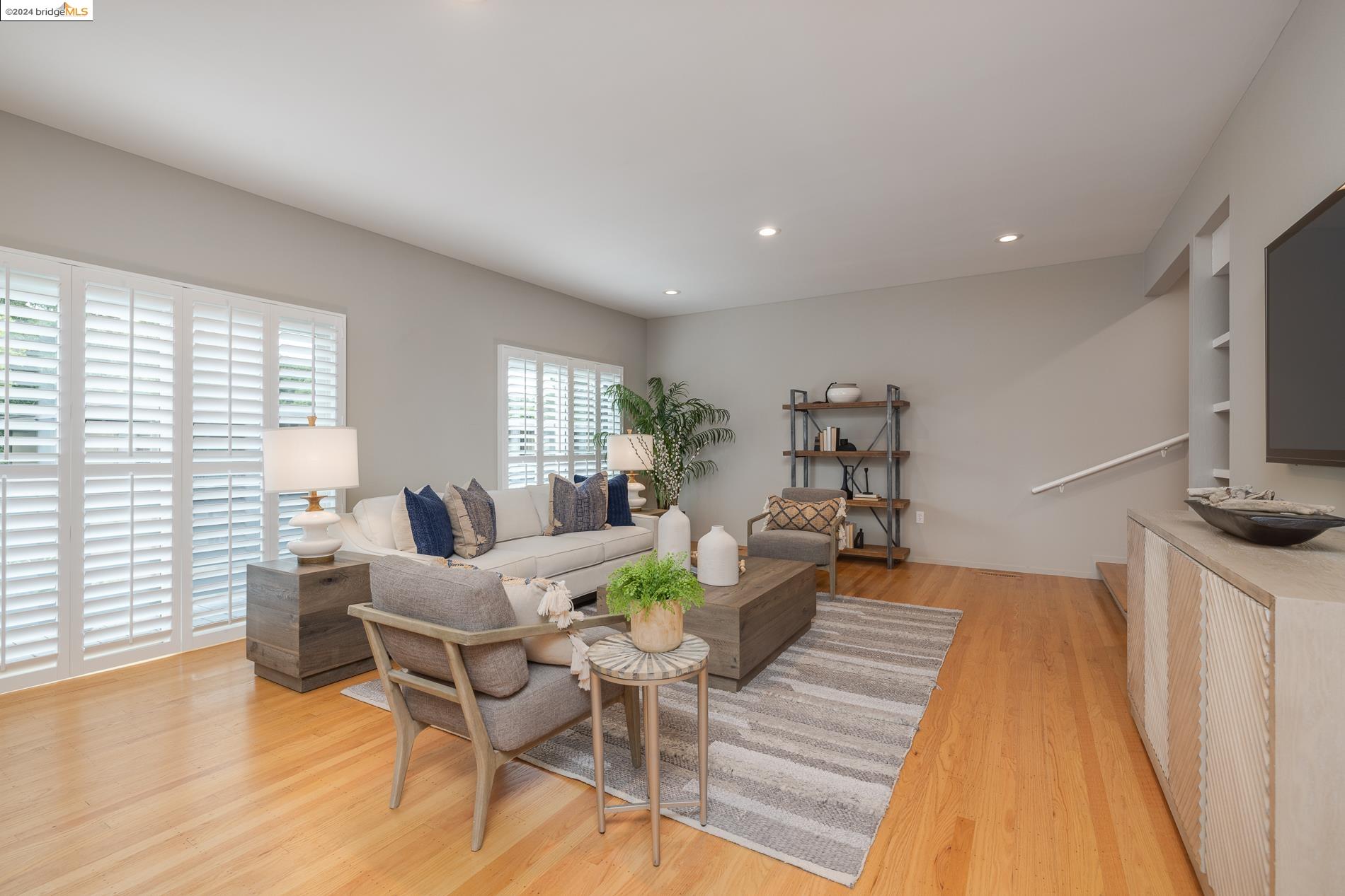 82 Clarewood Ln