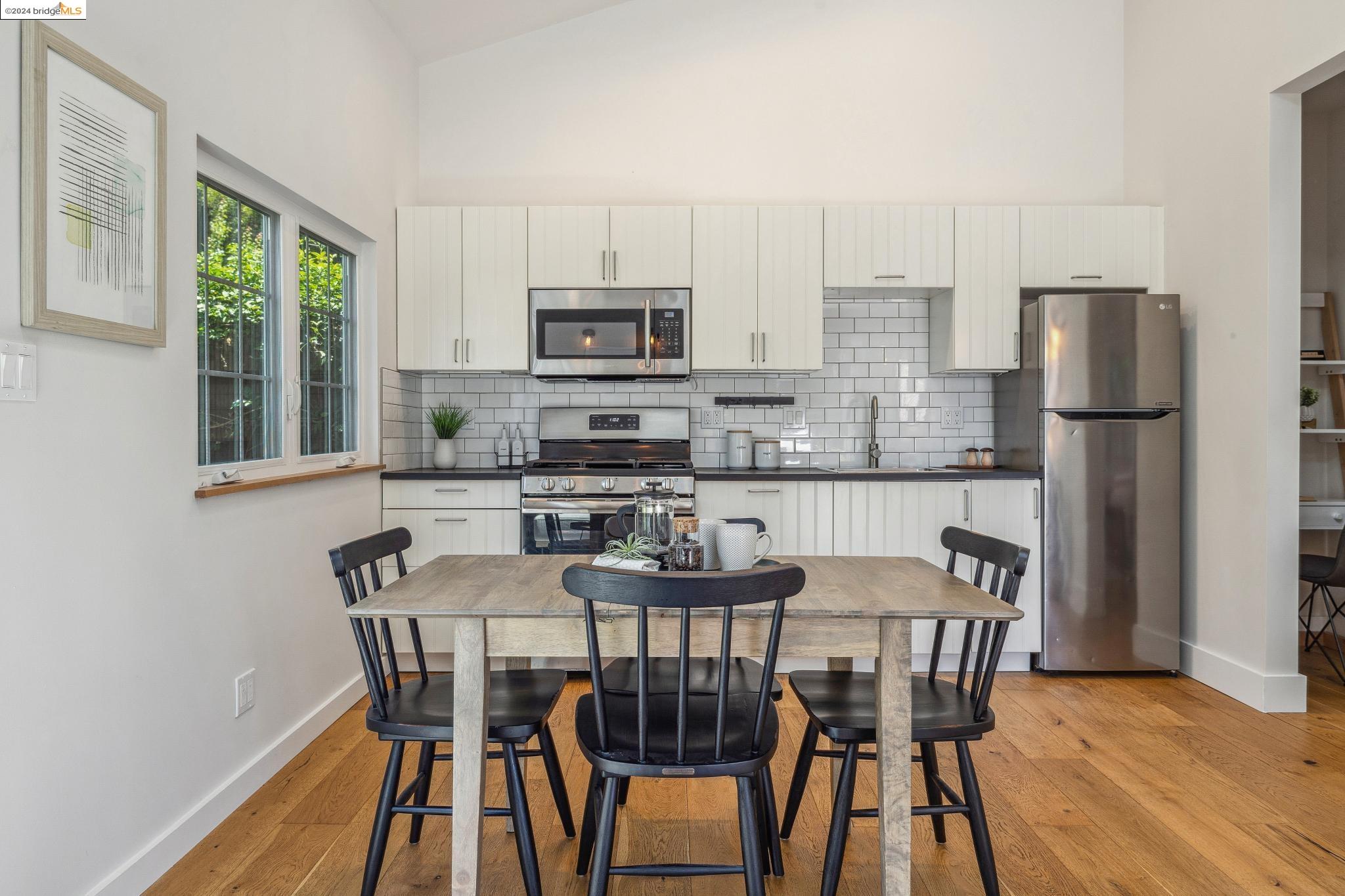 521 Victoria Ct