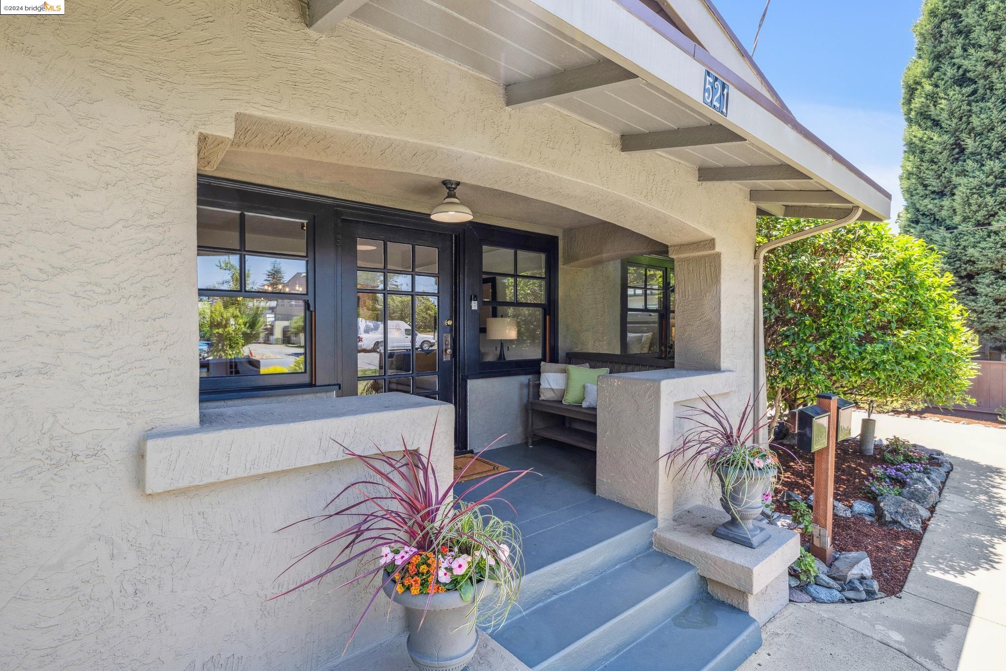 521 Victoria Ct