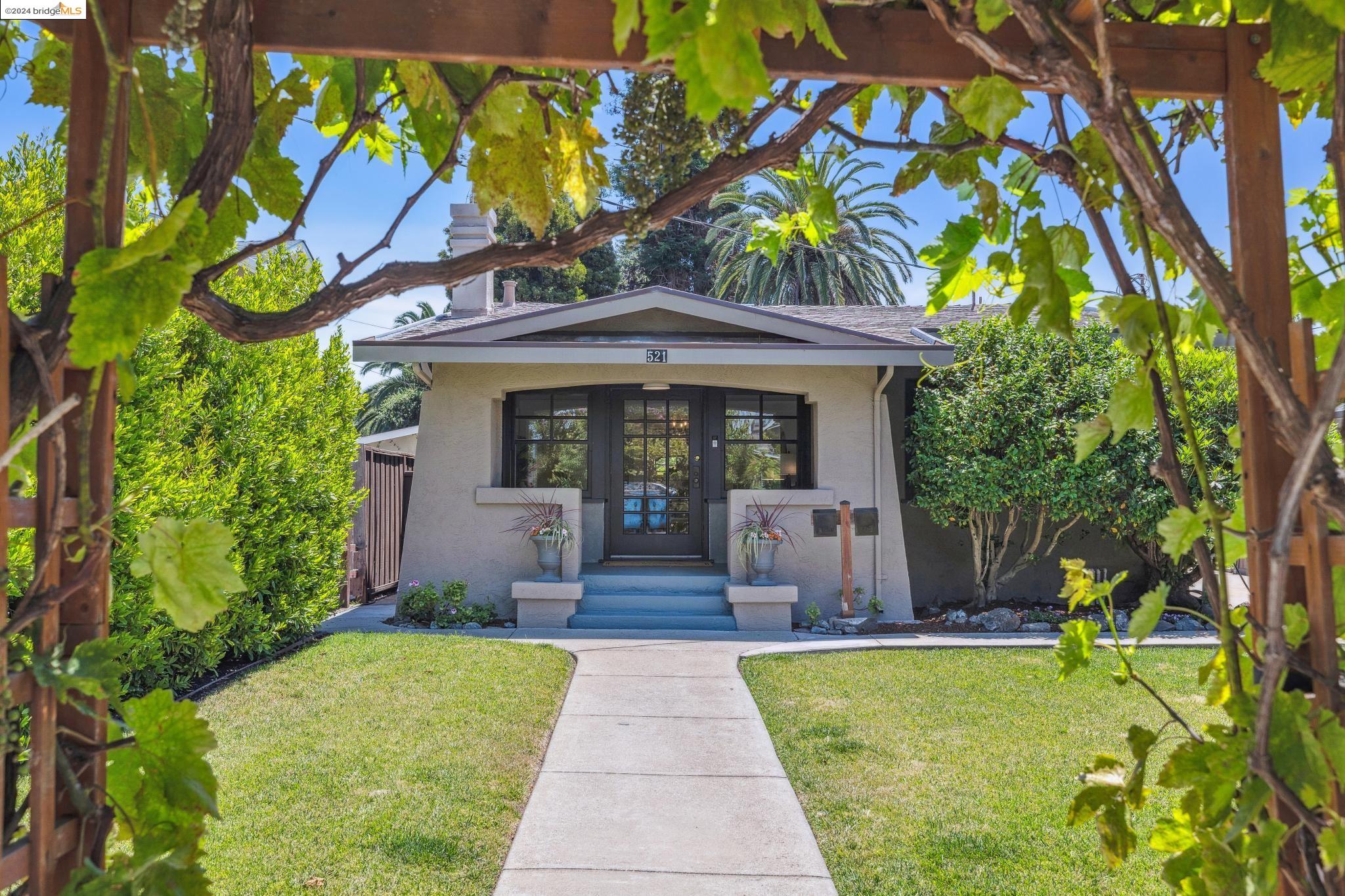 521 Victoria Ct