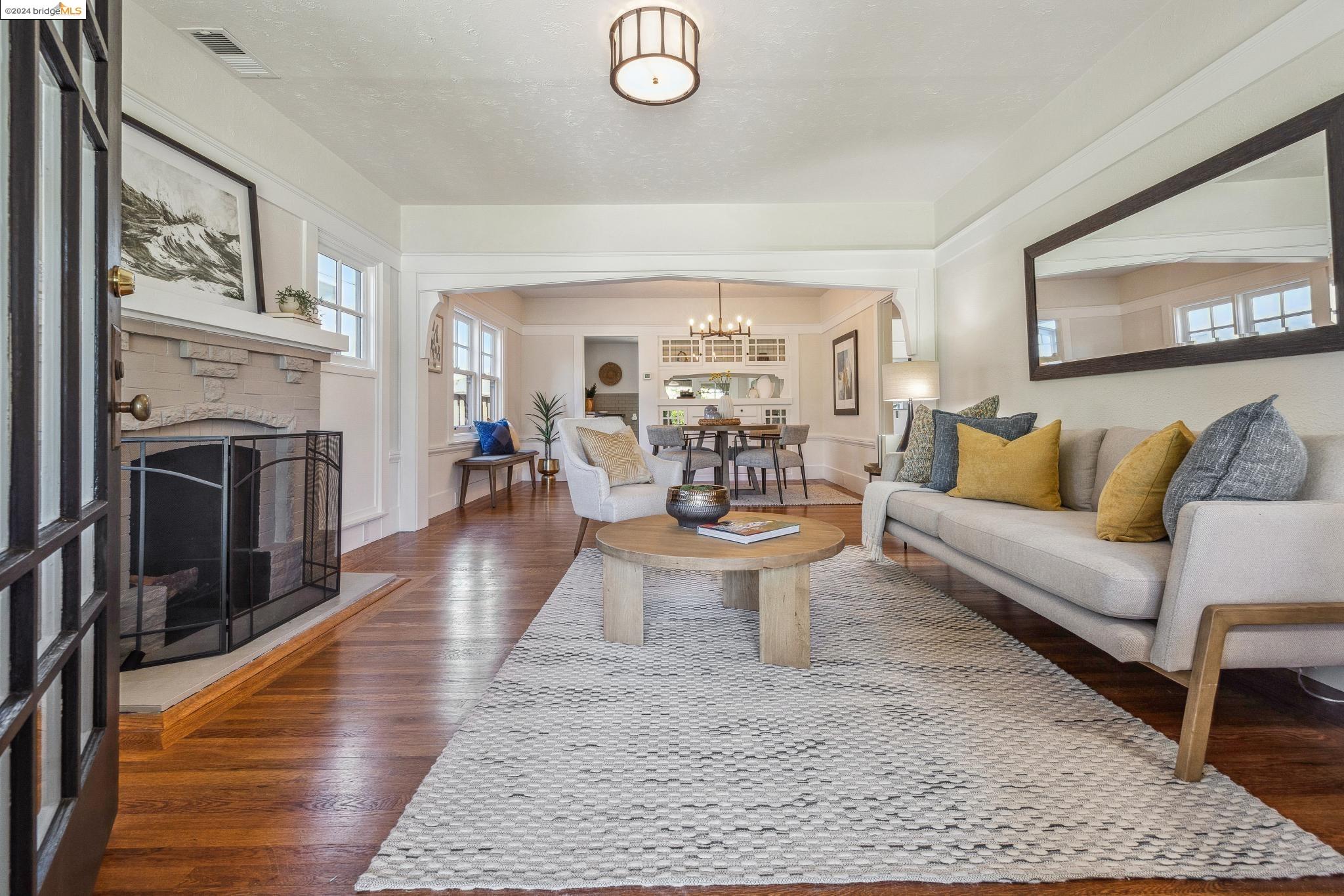 521 Victoria Ct
