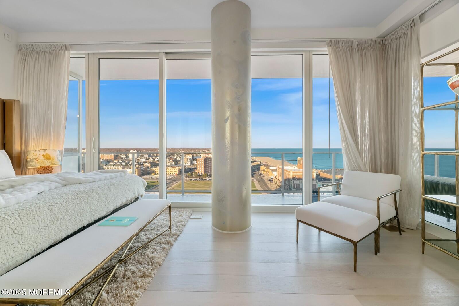 1101 NE Ocean Avenue, 1501