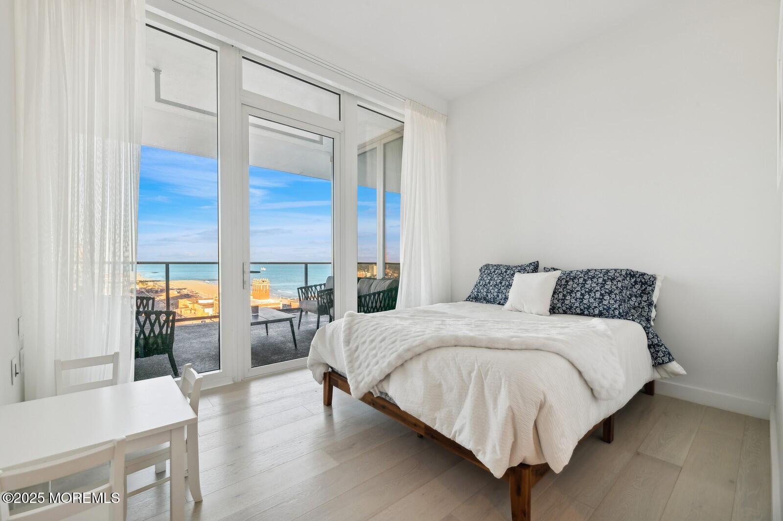 1101 NE Ocean Avenue, 1501