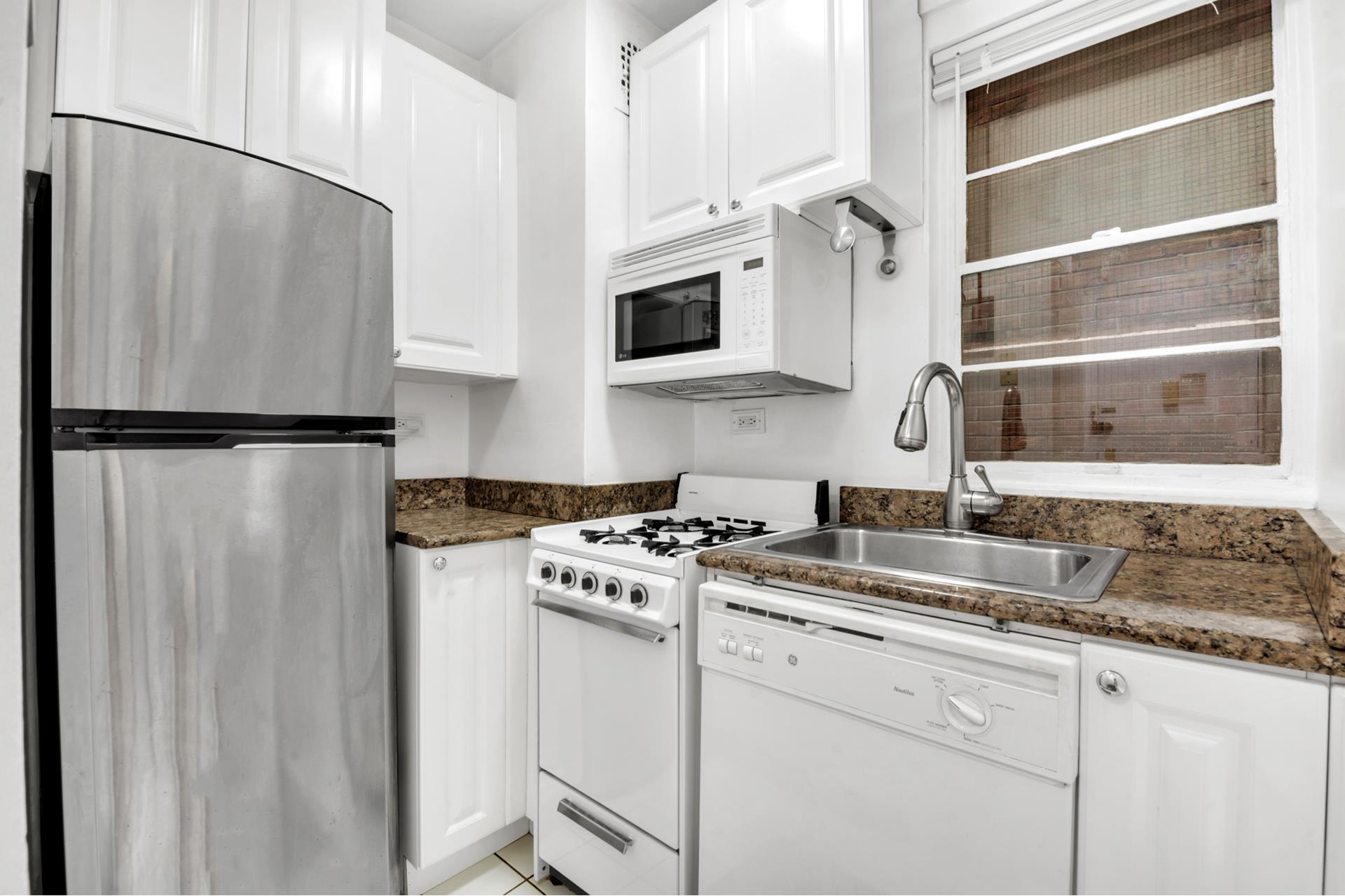 321 E 45TH Street 8H