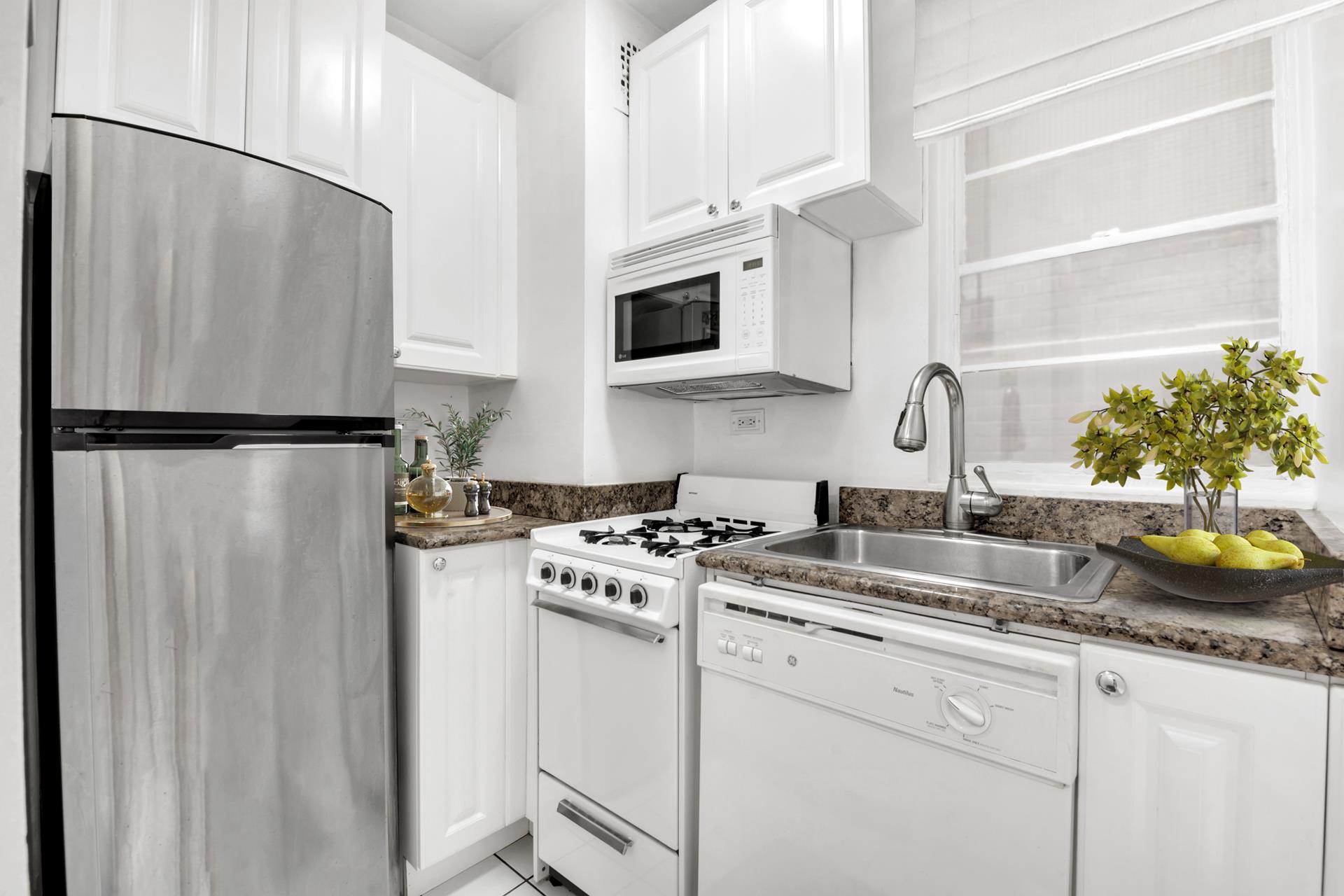 321 E 45TH Street 8H