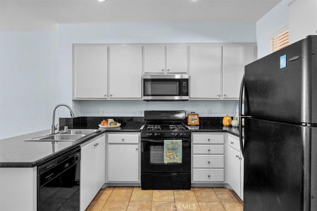 2742 Cabrillo Avenue 204