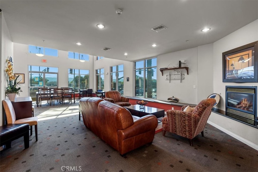 2742 Cabrillo Avenue 204