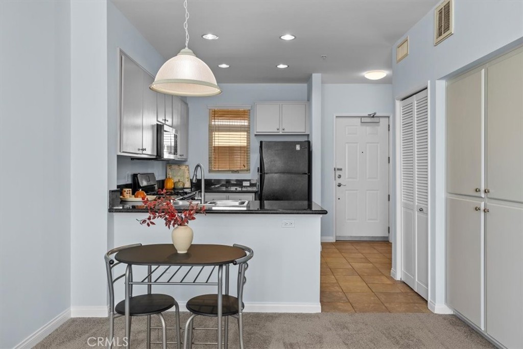 2742 Cabrillo Avenue 204