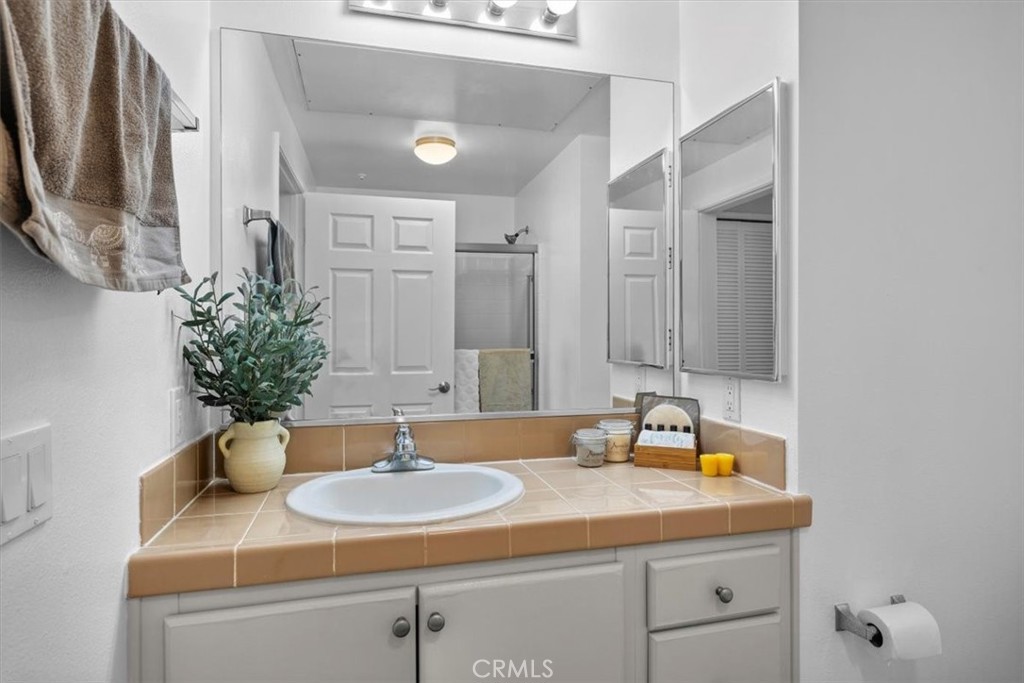 2742 Cabrillo Avenue 204