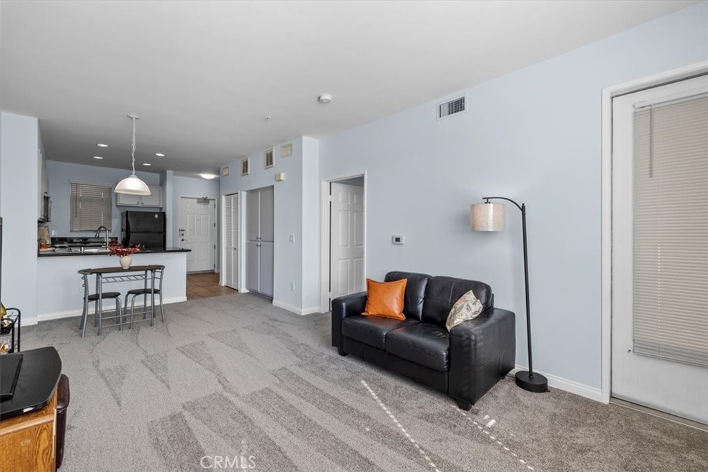 2742 Cabrillo Avenue 204