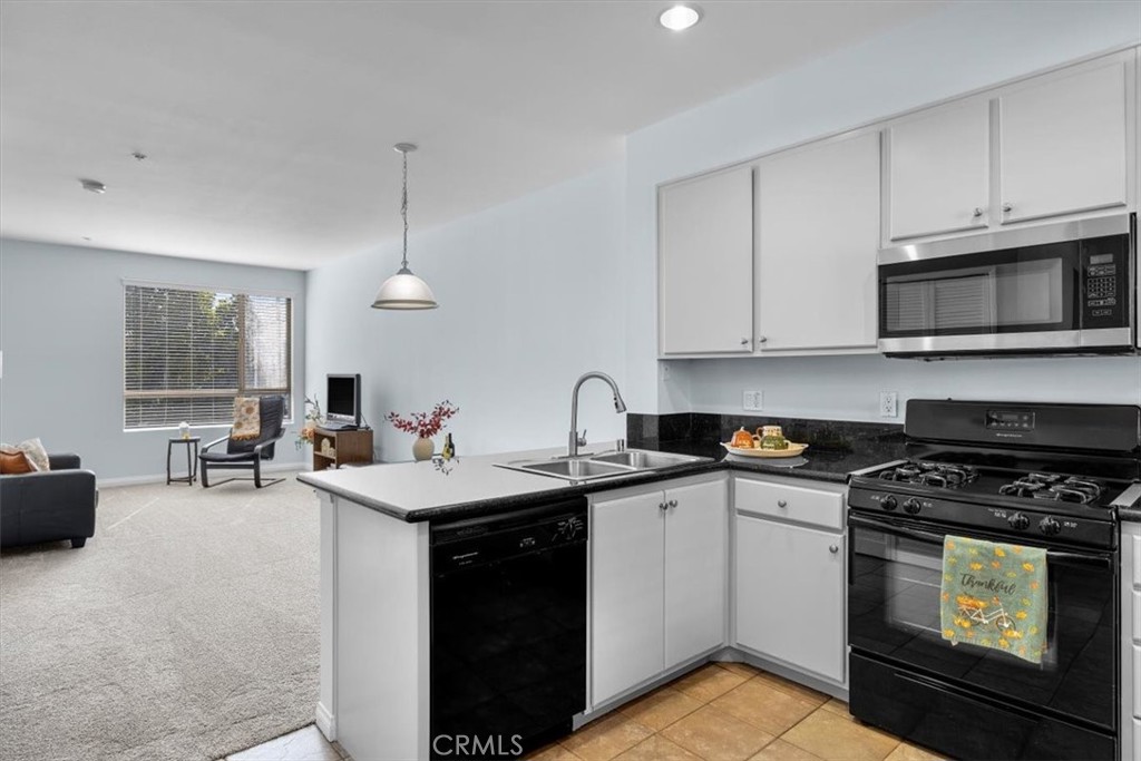 2742 Cabrillo Avenue 204