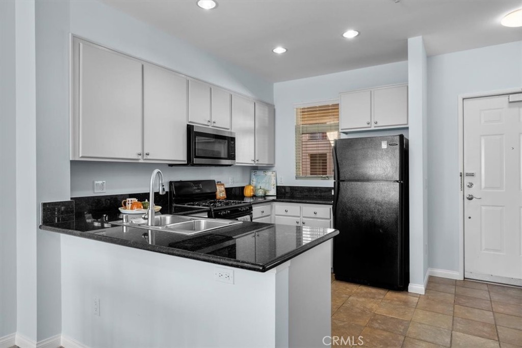 2742 Cabrillo Avenue 204