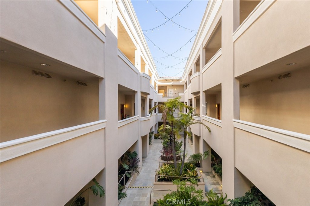 901 Deep Valley Drive 209