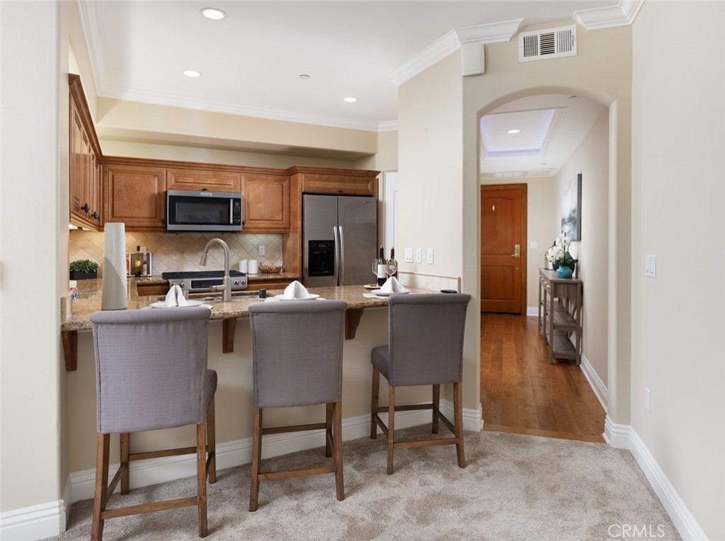 901 Deep Valley Drive 209