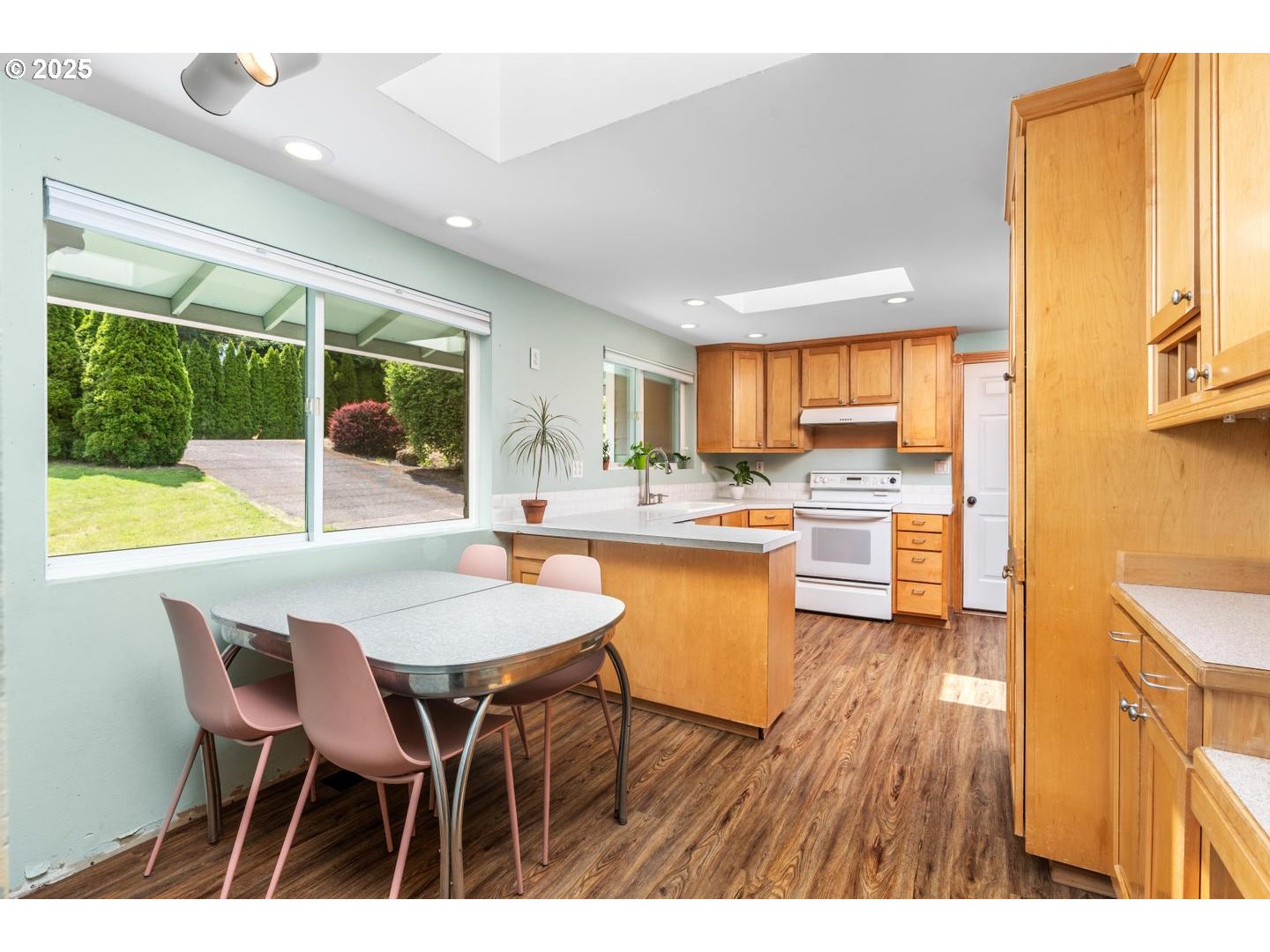 7631 SE STRAWBERRY LN