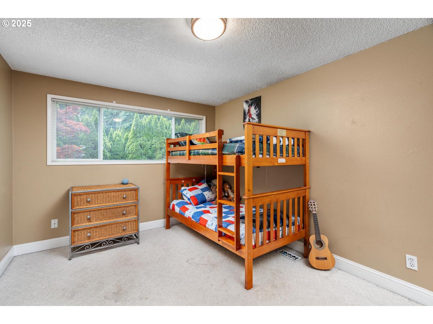 7631 SE STRAWBERRY LN