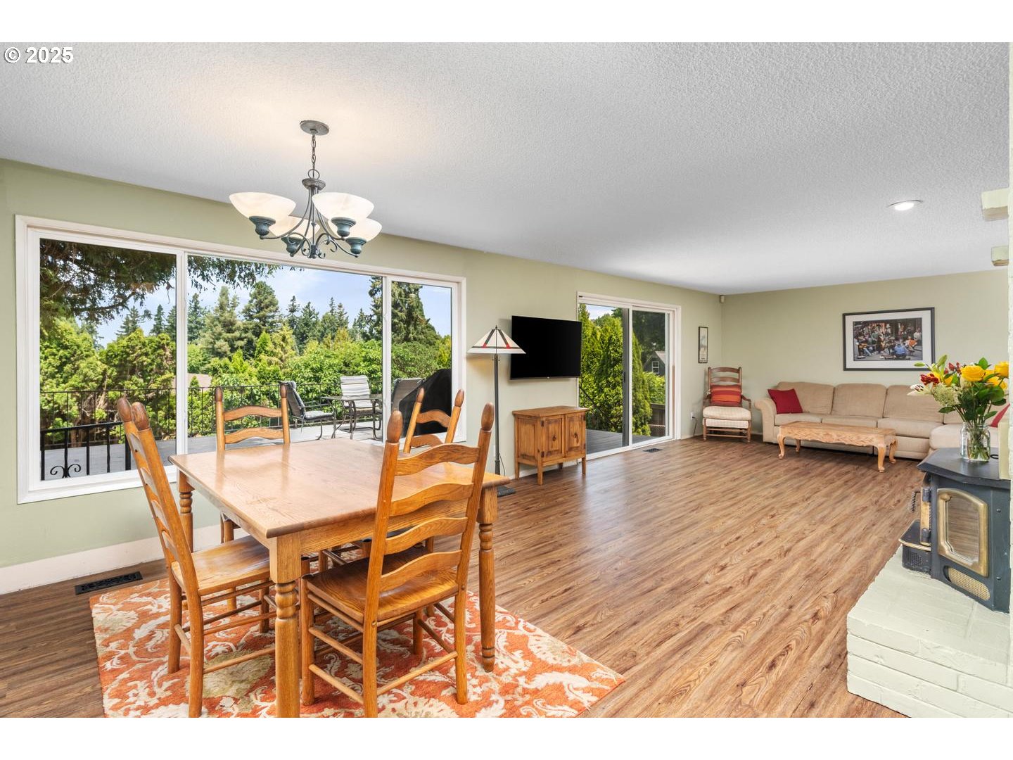 7631 SE STRAWBERRY LN