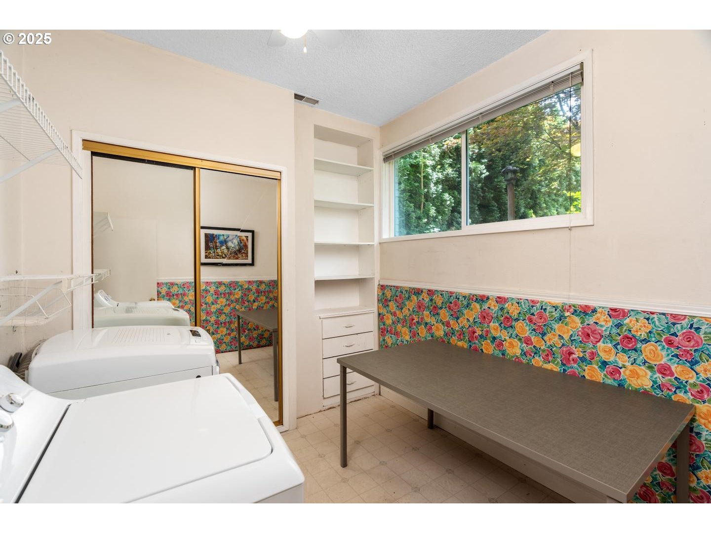 7631 SE STRAWBERRY LN