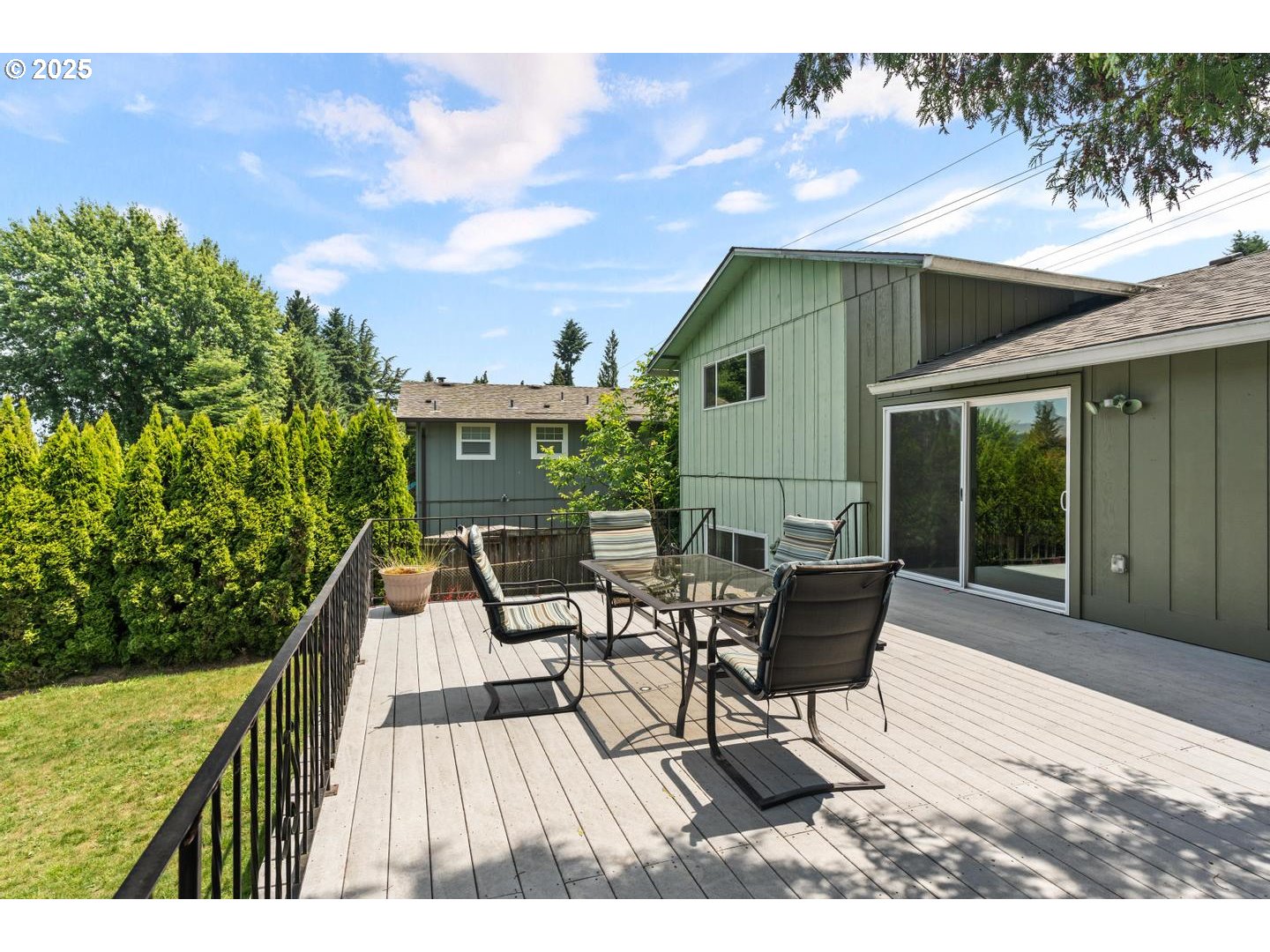 7631 SE STRAWBERRY LN