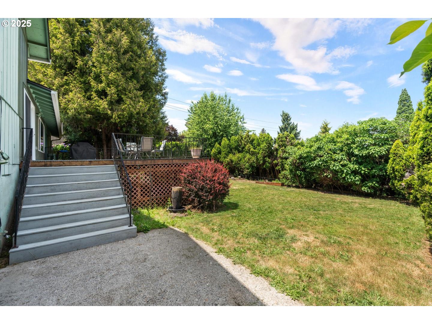 7631 SE STRAWBERRY LN