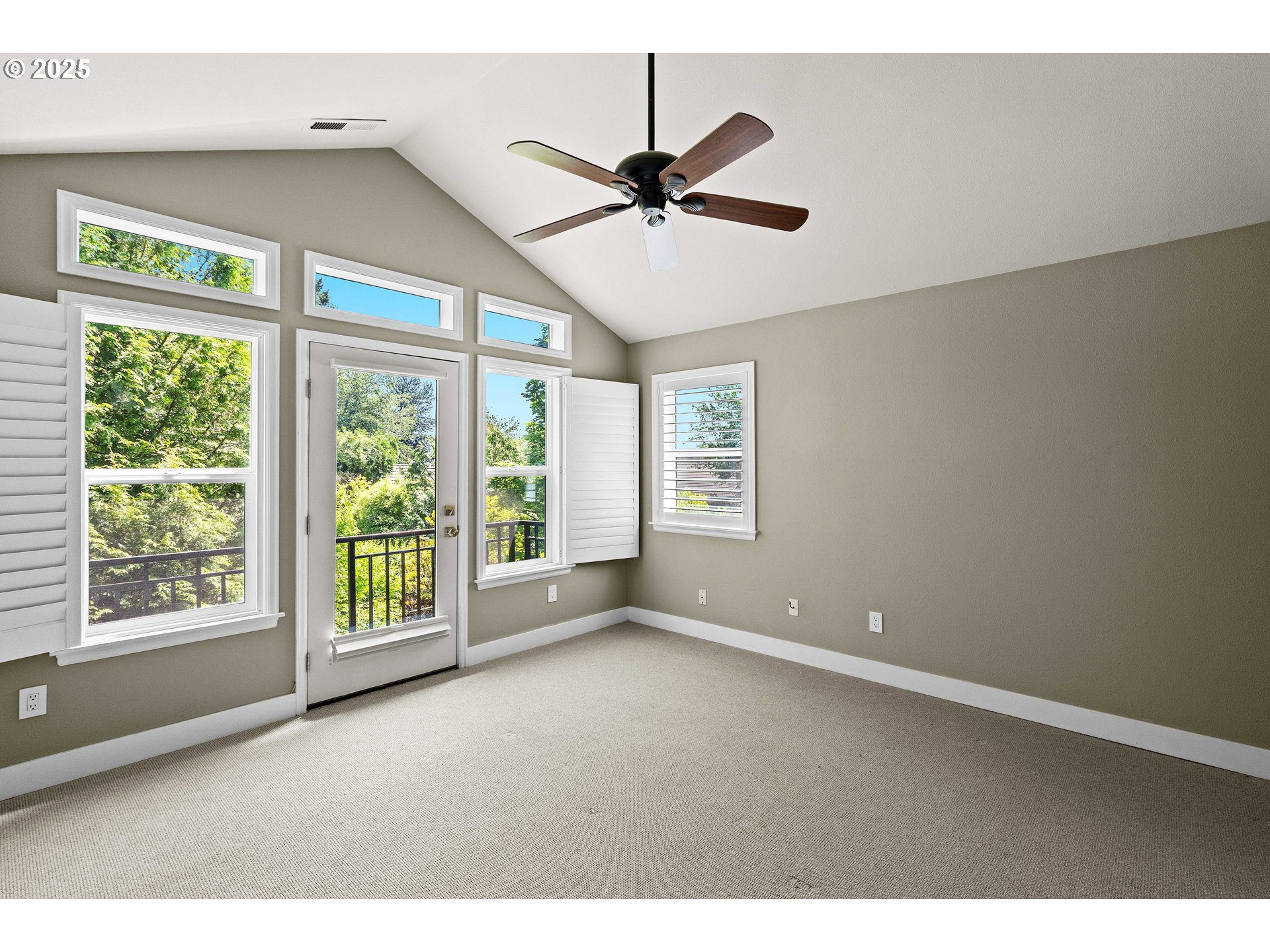 20 SUMMIT RIDGE CT