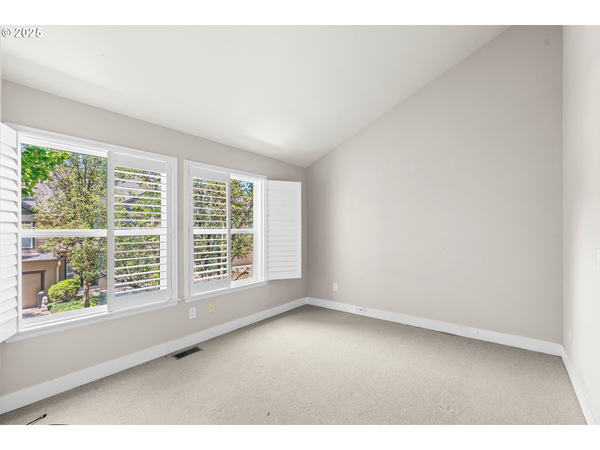 20 SUMMIT RIDGE CT